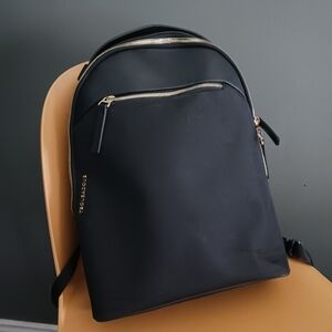 Troubadour Momentum Travel Buisness Black Backpack